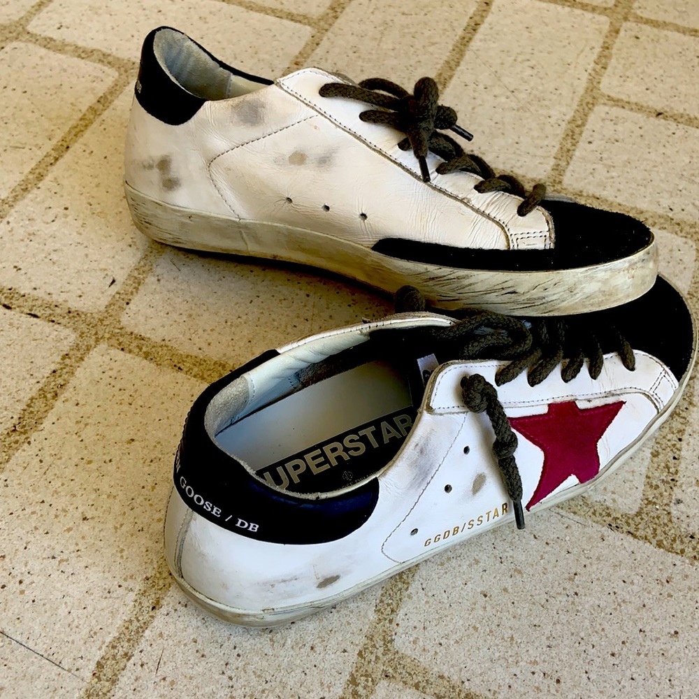 Golden goose sneakers with purple star and black toes. Size 37- hardly worn